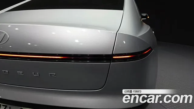 Hyundai Grandeur GN7 — Фото автомобиля 8