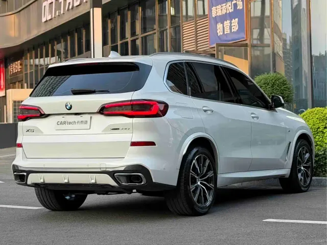 BMW X5 — Фото автомобиля 3