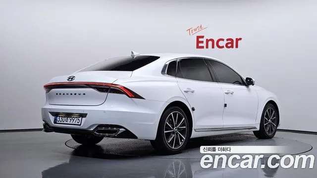 Hyundai Grandeur New — Фото автомобиля 2