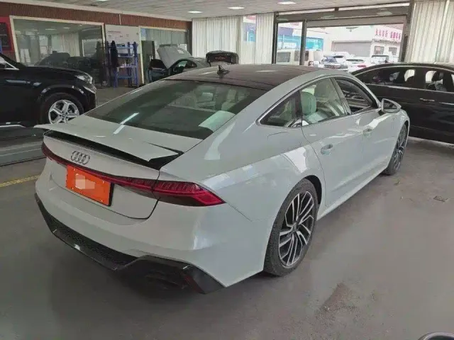 Audi A7 — Фото автомобиля 5