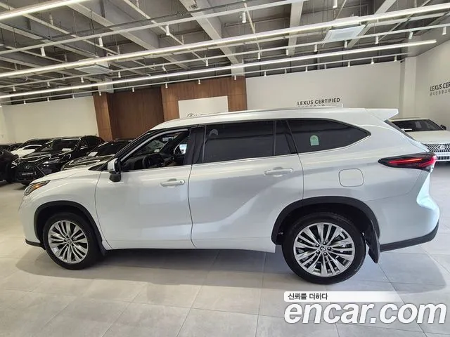 Toyota Highlander — Фото автомобиля 13
