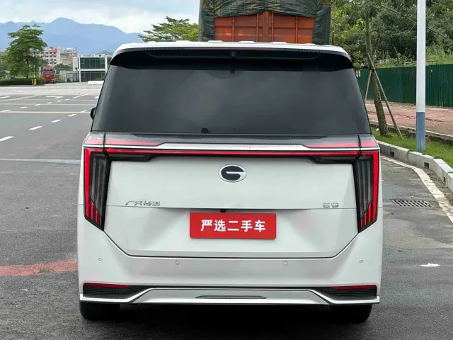 GAC Trumpchi E9 — Фото автомобиля 9