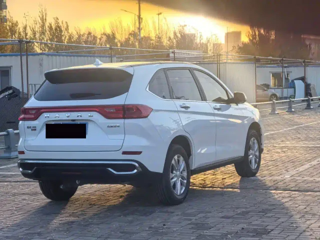 Haval M6 — Фото автомобиля 9