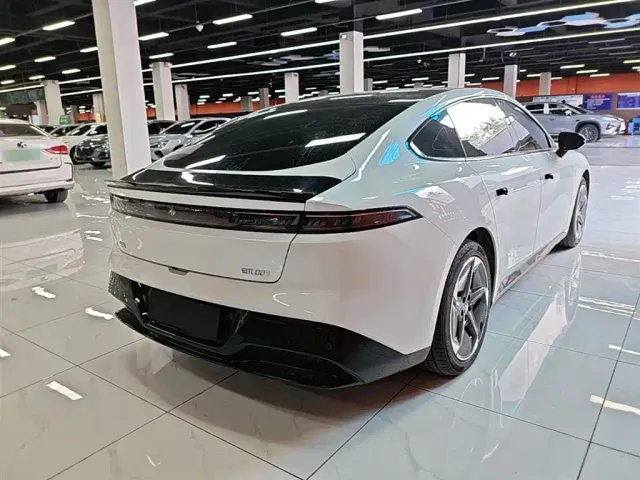 Dongfeng eπ 007 — Фото автомобиля 6