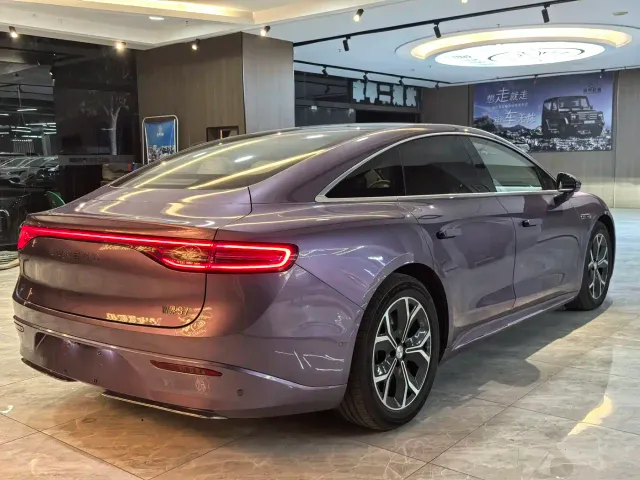 Luxeed S7 — Фото автомобиля 5