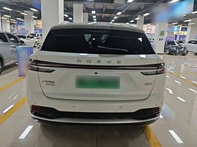 Roewe D5X DMH — Фото автомобиля 5