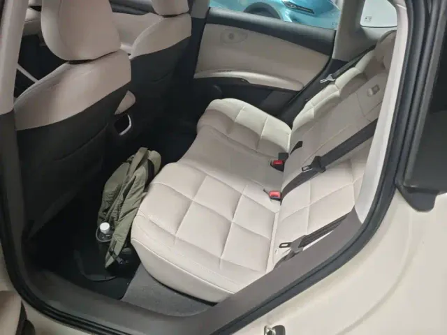 IM Motors LS6 — Фото автомобиля 16