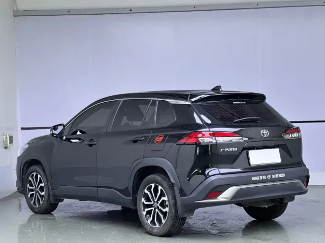 Toyota Frontlander — Фото автомобиля 4