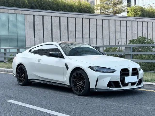 BMW M4 — Фото автомобиля 6