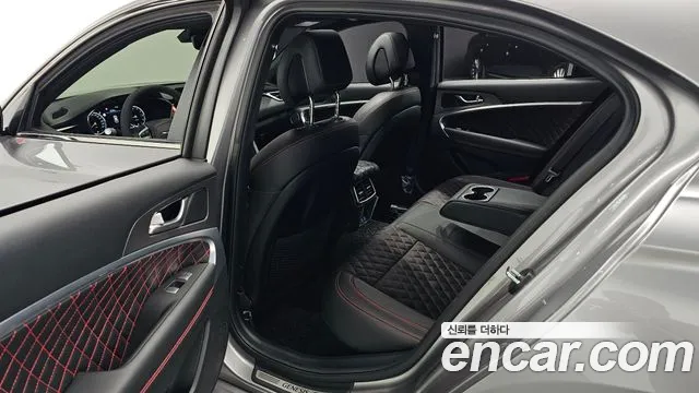 Genesis G70 — Фото автомобиля 12