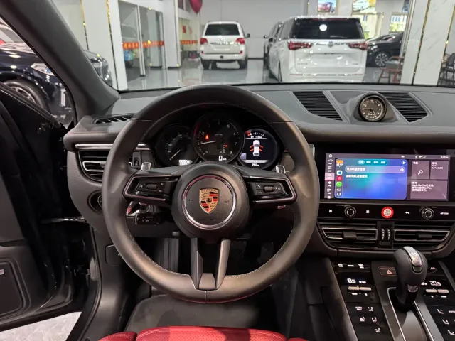 Porsche Macan — Фото автомобиля 7