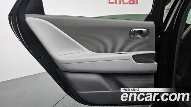 Hyundai Ioniq 6 — Фото автомобиля 14