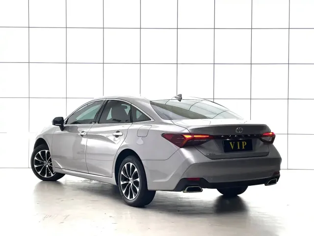 Toyota Avalon — Фото автомобиля 26