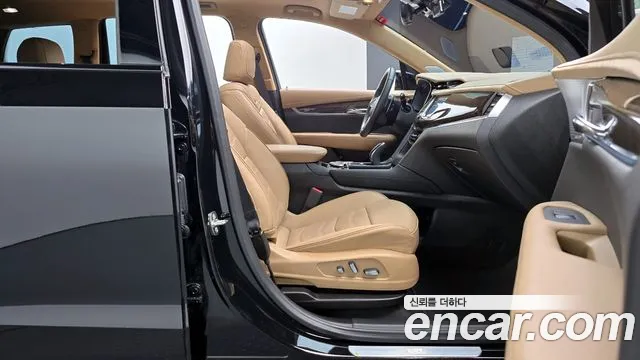 Cadillac XT6 — Фото автомобиля 10