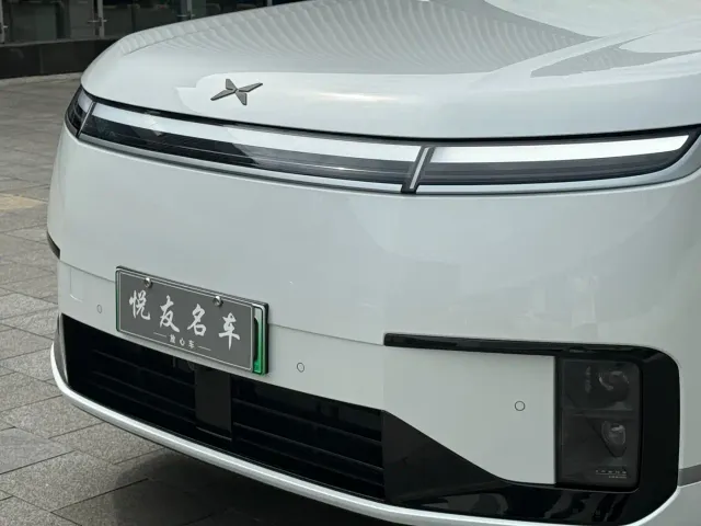 Xpeng GX — Фото автомобиля 9