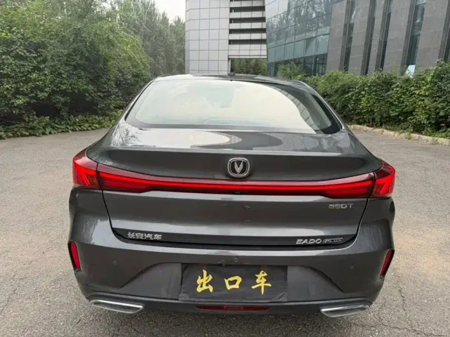Changan Eado — Фото автомобиля 9