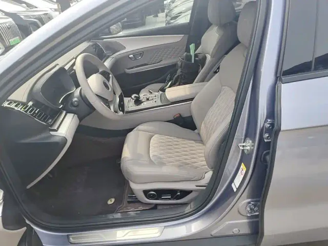 BYD Han 2024 EV Glory Edition 605KM FWD Premium — Фото автомобиля 14