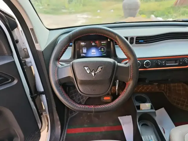 Wuling Hongguang Mini EV — Фото автомобиля 10