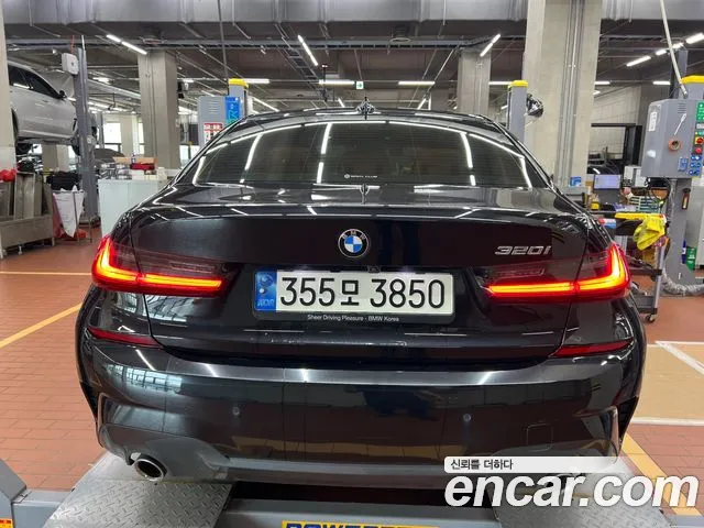 BMW 3-Series 3 серия (G20) 320i M Sport — Фото автомобиля 5