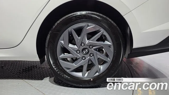 Hyundai AVANTE Новый Avante (CN7) — Фото автомобиля 18