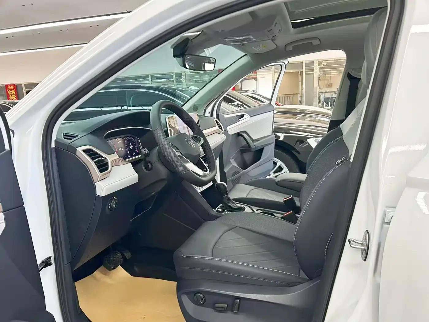 Volkswagen Tharu 2024 300TSI 2WD Full Moon Edition — Фото автомобиля 7
