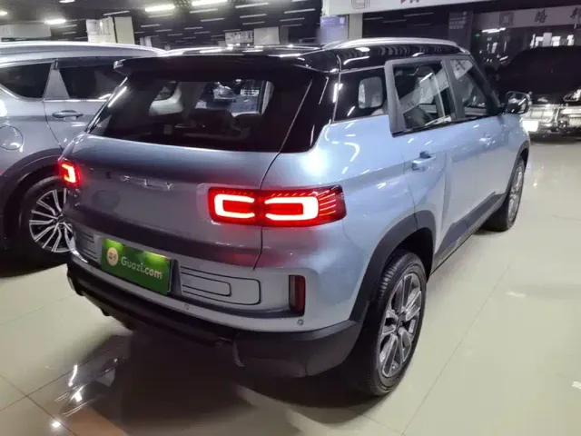 Geely ICON — Фото автомобиля 6