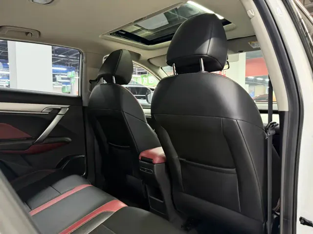 Geely Binyue — Фото автомобиля 7