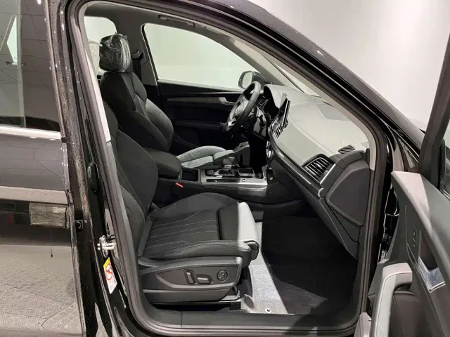 Audi Q5L — Фото автомобиля 5
