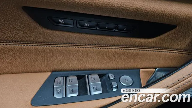 BMW 5-Series — Фото автомобиля 22