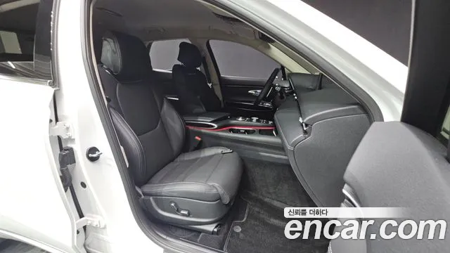 Genesis GV70 — Фото автомобиля 26