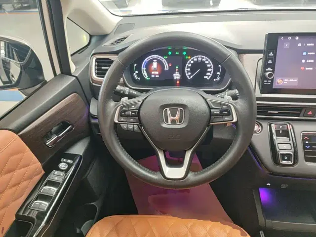 Honda Odyssey — Фото автомобиля 10