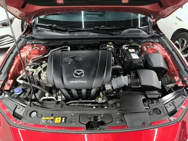 Mazda Axela — Фото автомобиля 15