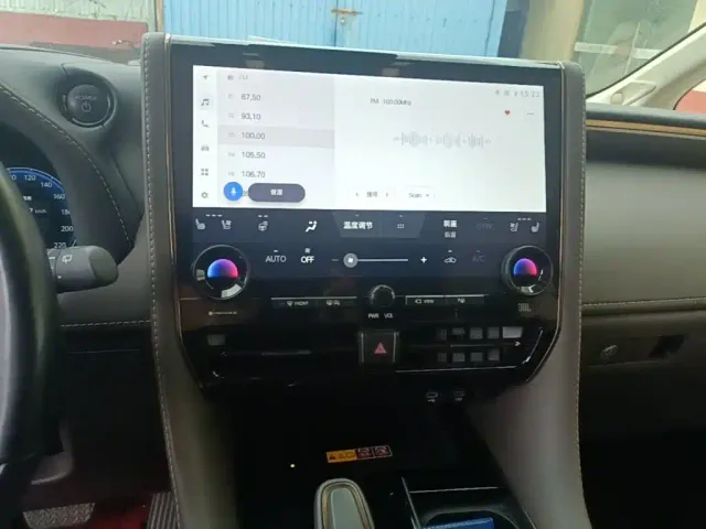 Toyota Alphard — Фото автомобиля 12