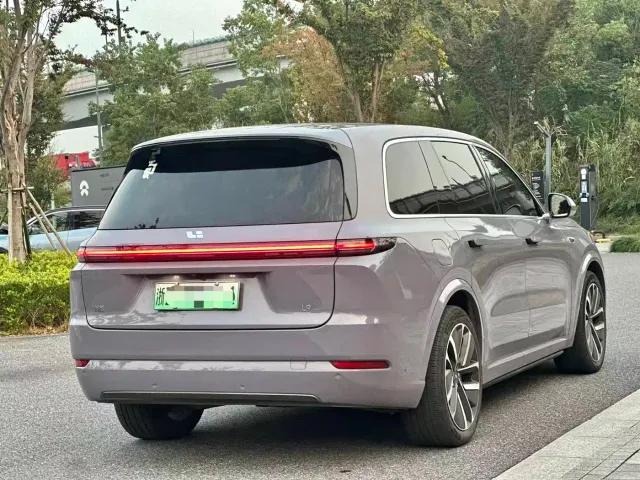 Li Auto L9 — Фото автомобиля 6