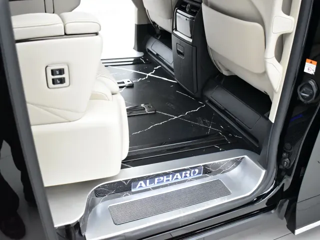 Toyota Alphard — Фото автомобиля 21