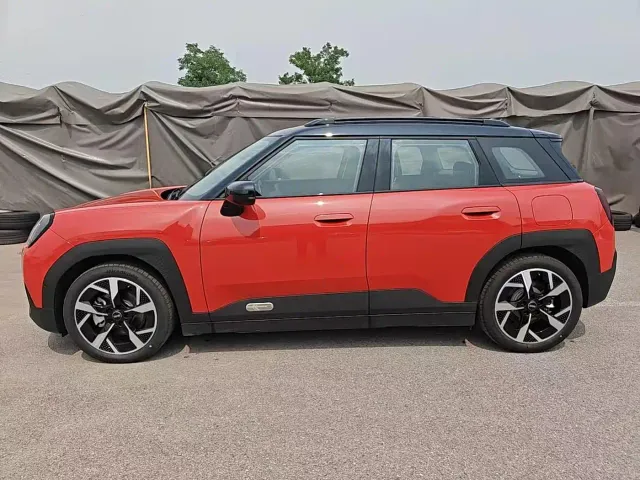 MINI Electric MINI ACEMAN — Фото автомобиля 6