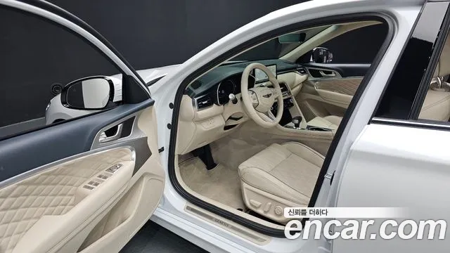 Genesis G70 New — Фото автомобиля 10