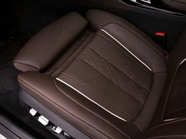 BMW 5 Series — Фото автомобиля 16
