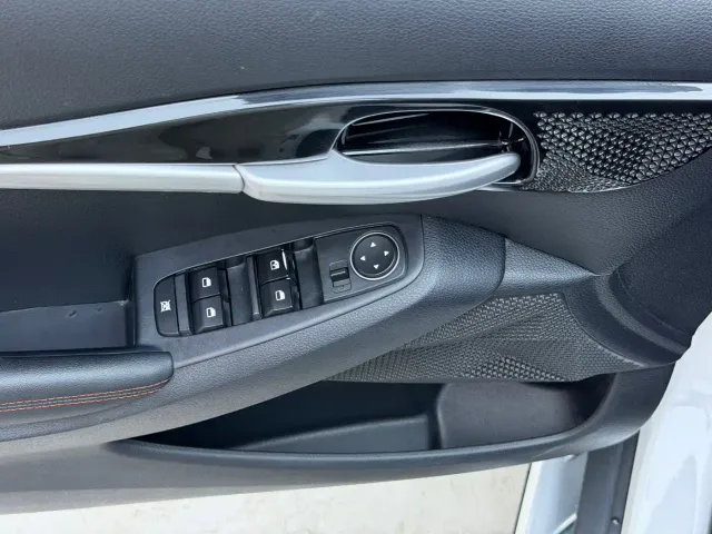 Kia Seltos — Фото автомобиля 4