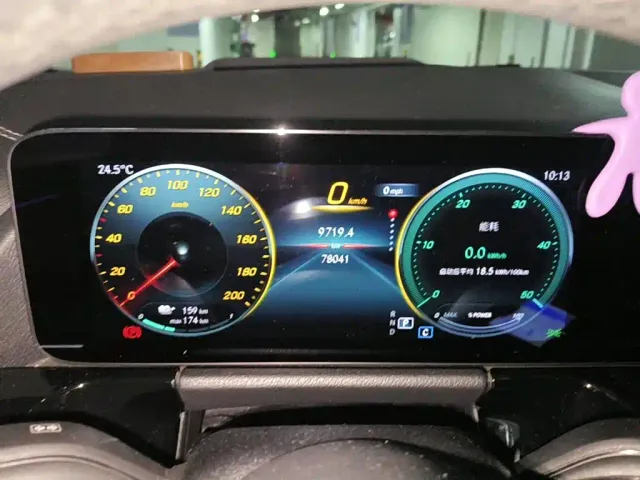 Mercedes-Benz EQA — Фото автомобиля 15