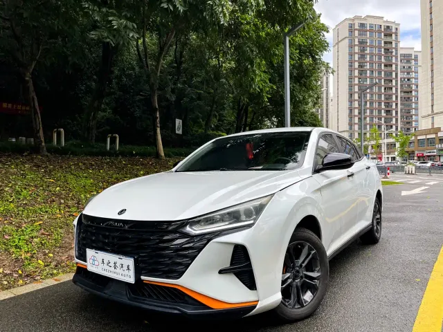 Dongfeng Yixuan — Фото автомобиля 2