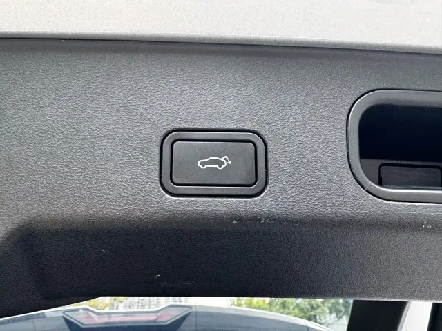 Geely Boyue L — Фото автомобиля 28