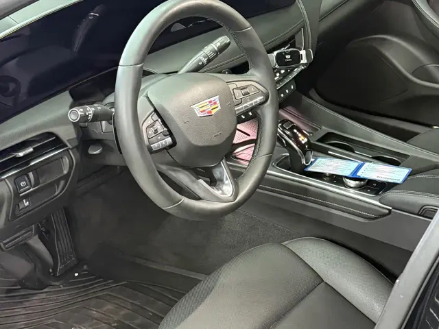 Cadillac CT5 — Фото автомобиля 4