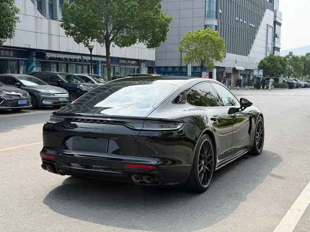 Porsche Panamera — Фото автомобиля 9