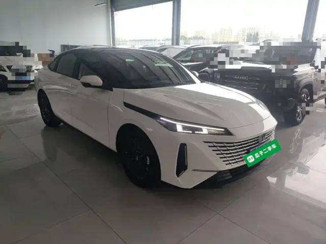 Changan Lamore — Фото автомобиля 21