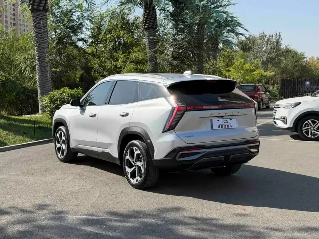 Geely Boyue L — Фото автомобиля 7