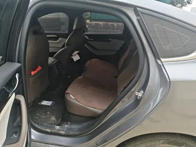 BYD Qin PLUS — Фото автомобиля 13