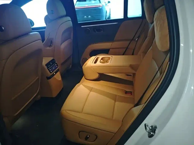 Li Auto i6 — Фото автомобиля 16
