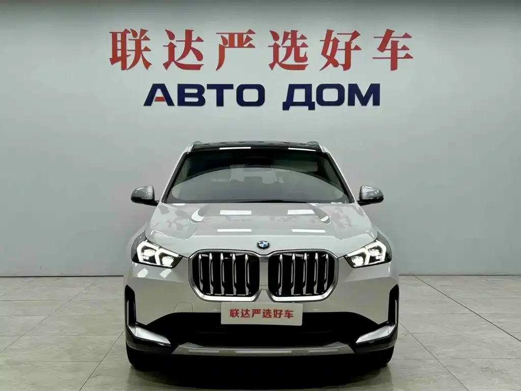 BMW BMW X1 2023 sDrive20Li X Design Package — Фото автомобиля 2