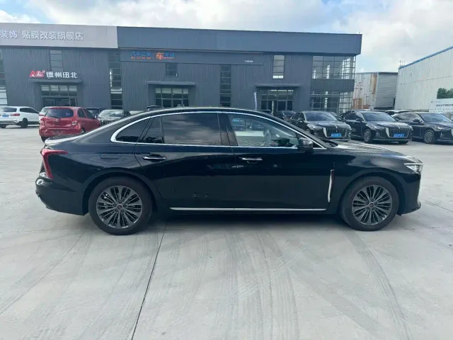 Hongqi H5 — Фото автомобиля 16